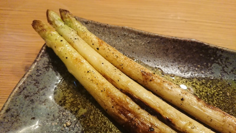 おもいの鉄板で焼く 白アスパラガス鉄板焼き 野郎飯 適当レシピと美味い店