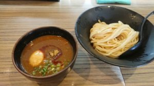 京都五条・吟醸らーめん 久保田、吟醸つけ麺 味噌に玉子