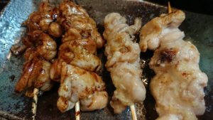 自宅で焼き鳥を焼く