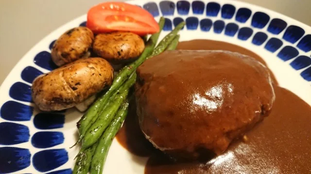 ふつうのハンバーグ