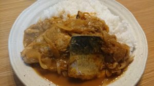 サバと玉ねぎのカレー