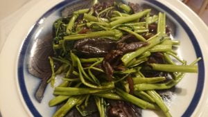 空芯菜とキクラゲの塩炒め