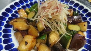 茄子ときゅうりの醤油炒め