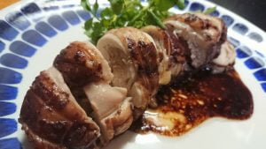 鶏もも肉の赤ワイン煮