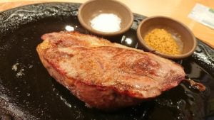 サイゼリヤのラムステーキ