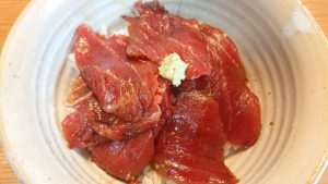 マグロ赤身変わり鉄火丼