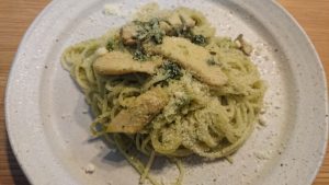 クレソンとエリンギを加えたスパゲティジェノベーゼ