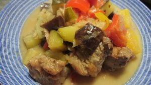 豚肉と夏野菜の玉ねぎたっぷり煮込み