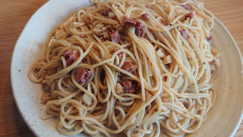 コンビーフと角切りジャガイモのロメスパ