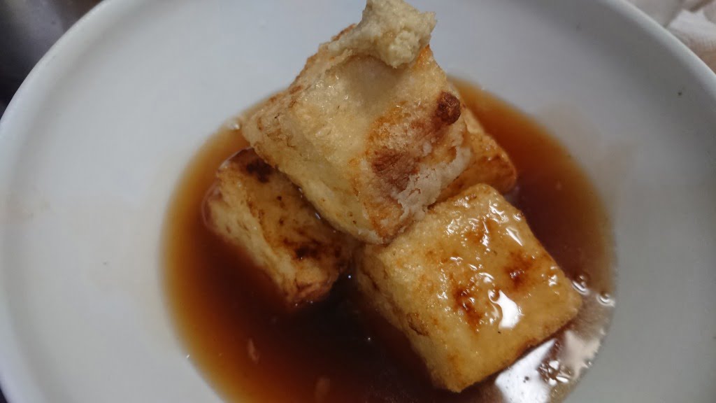 餡が濃いシンプルでふつうの揚げ出し豆腐