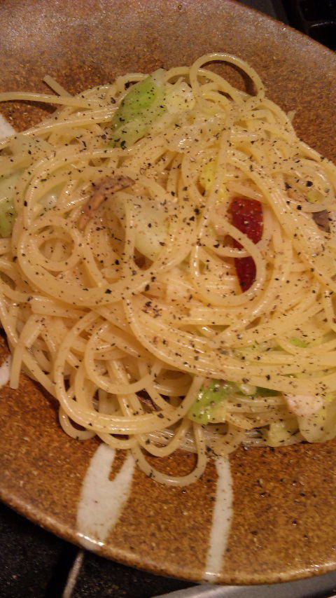 釜鶴ひもの店のアンチョビで作ったキャベツとアンチョビのパスタ