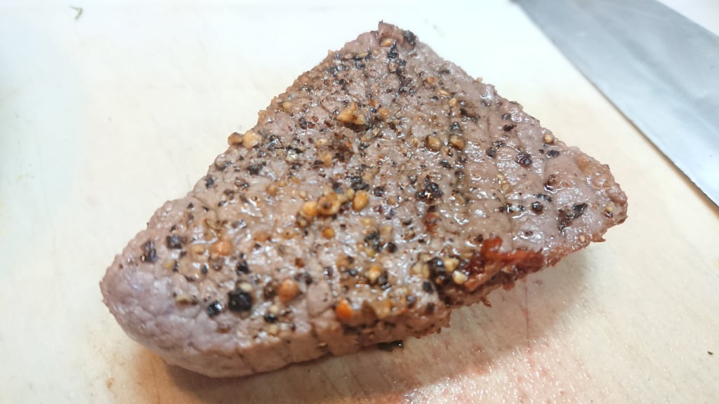 和牛ランプ肉パストラミ風焼き