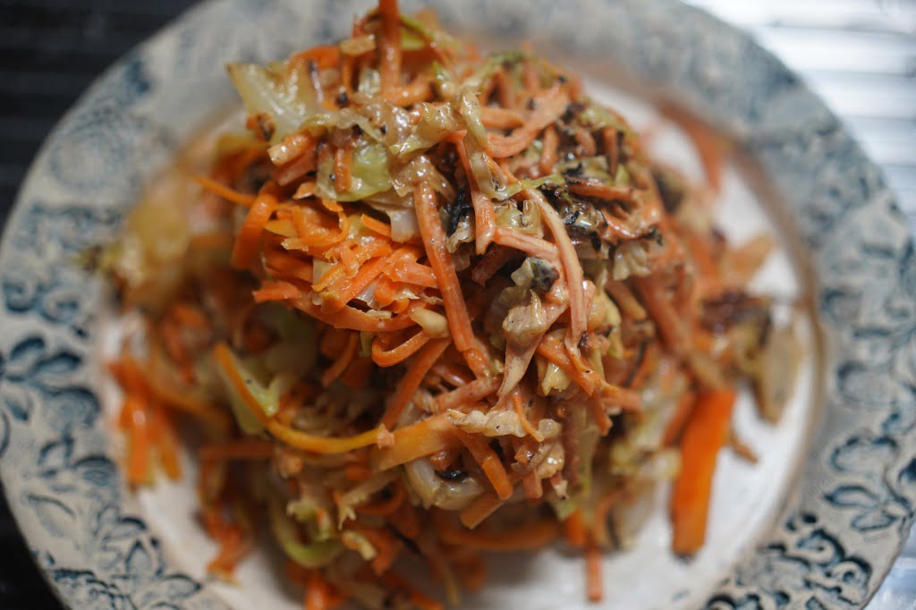 キャベツとにんじんの焼きコールスロー