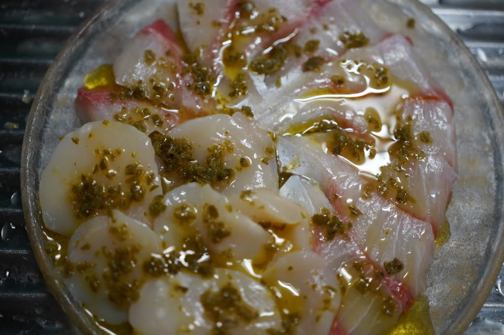 ホタテとスギの柚子胡椒カルパッチョ