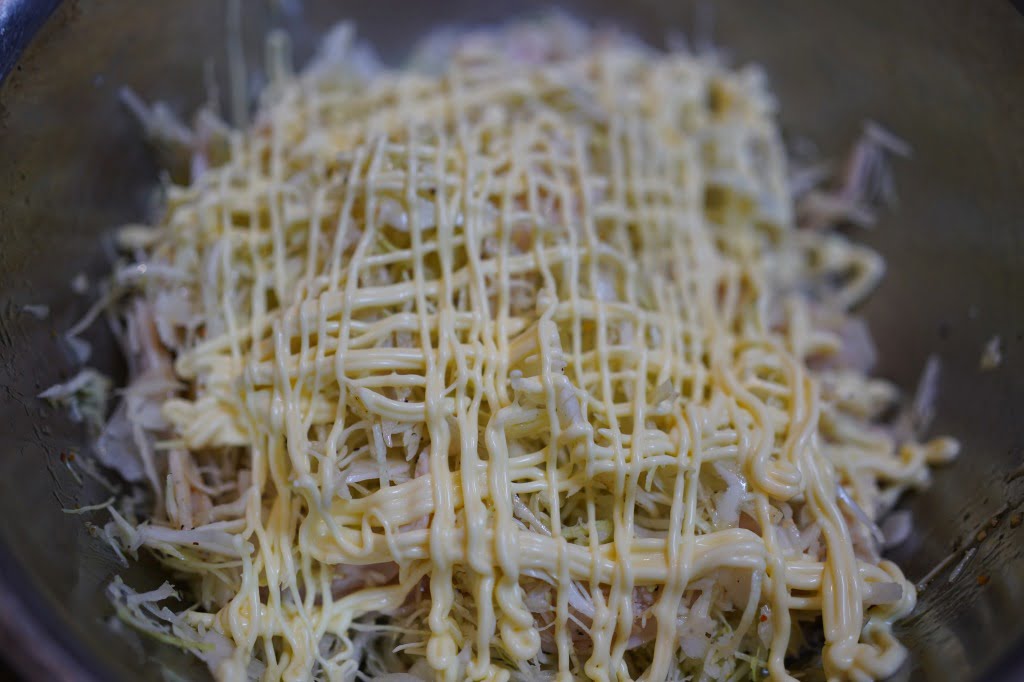 虚無感がすごい、秒で作るキャベツチキンサラダ