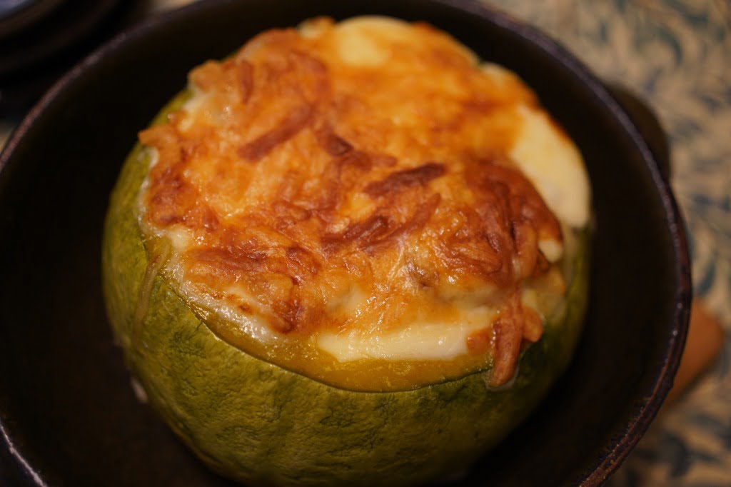 丸ごとカボチャグラタン