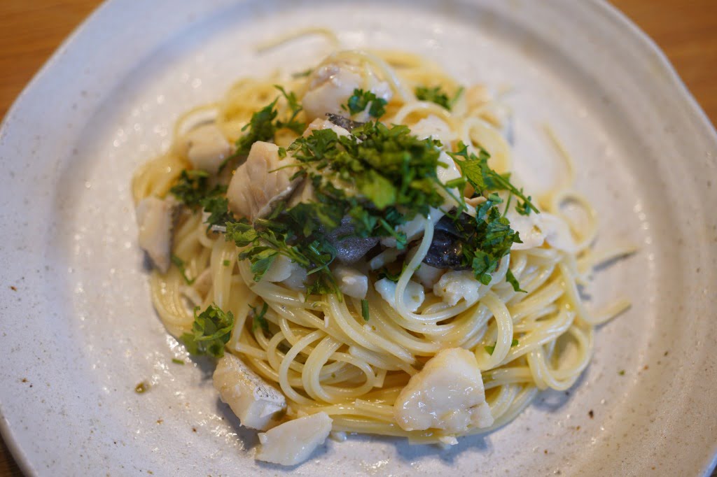 鱈のラグーとケッパーのスパゲッティ