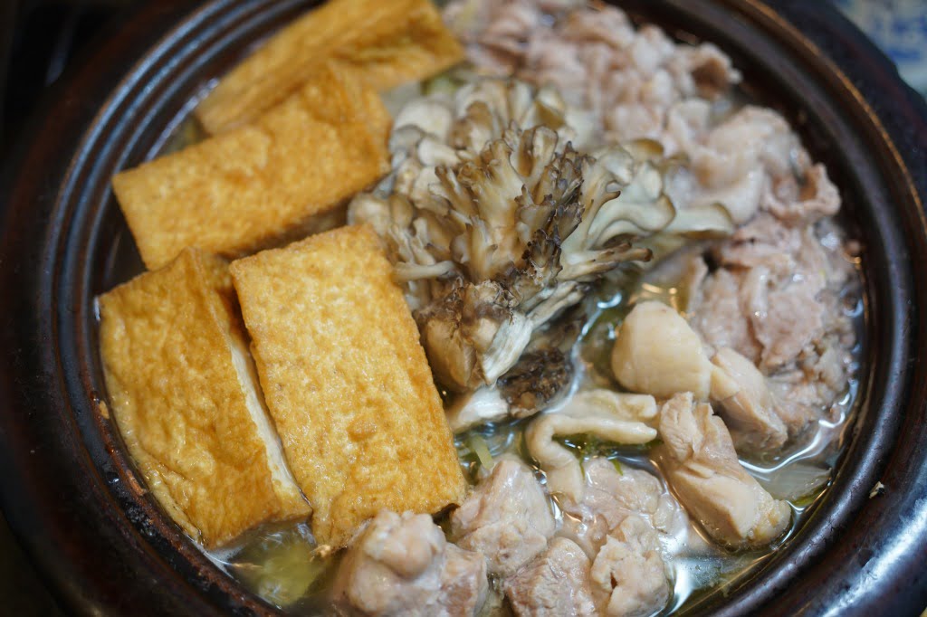 野菜だしの厚揚げ肉鍋