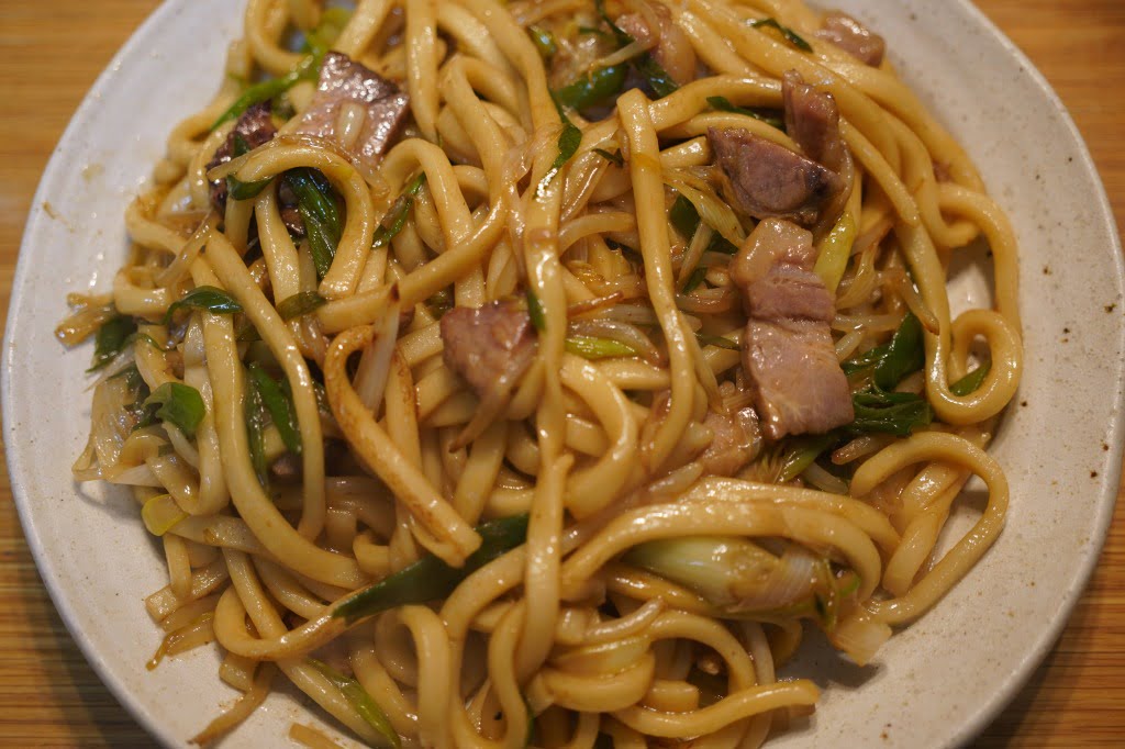 二郎系豚焼きうどん