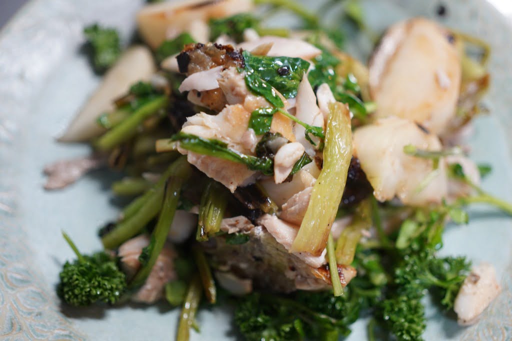 ほっけの干物とカブとパセリのサラダ