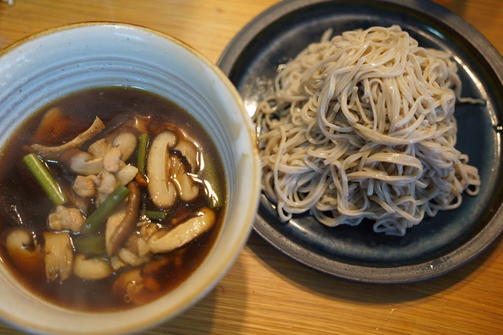 自宅で10分くらいで作る、鶏と山菜のつけ蕎麦