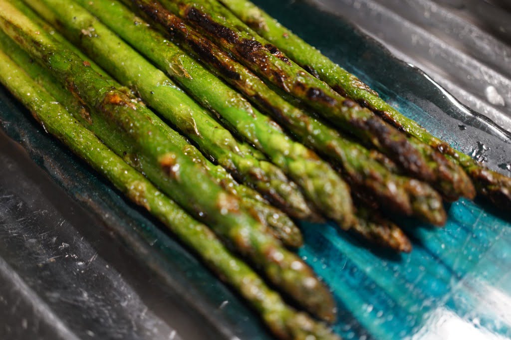 細いアスパラガスのたっぷりバター焼き