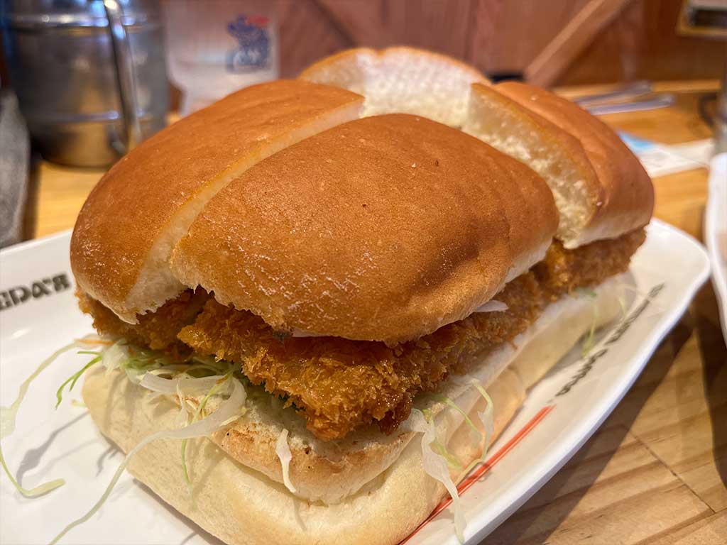 コメダ珈琲「みそカツパン」