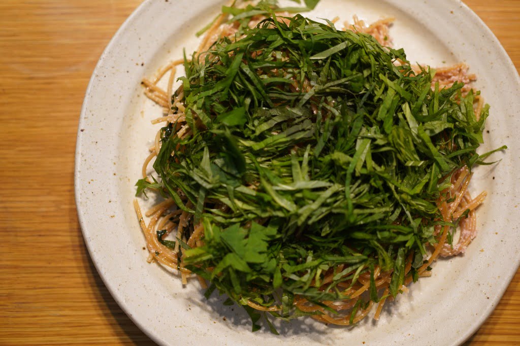 永谷園のパキット「たらこ」を大葉でアレンジした森スパゲッティ