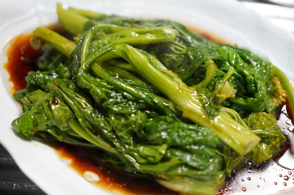 中華風醤油だれをかけただけの茹で菜の花