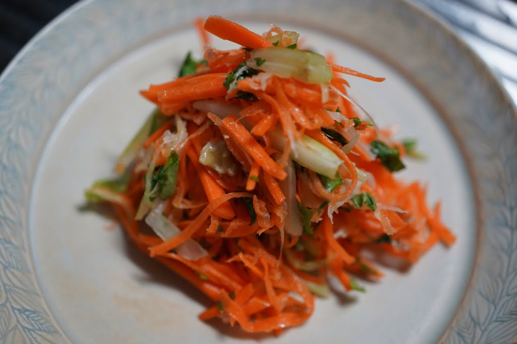 にんじんとセロリとくるみの白バルサミコラペ