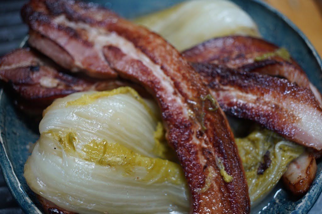 厚切りベーコンと白菜の出汁煮