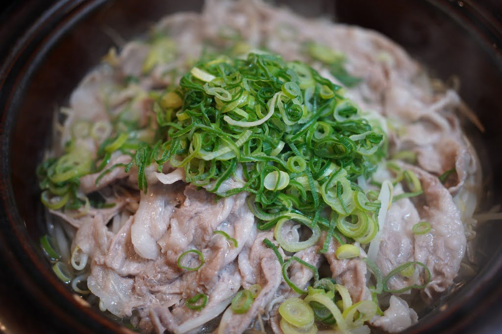 コスパの高い、豚肉ともやしの酒鍋（優作鍋って言うらしい）