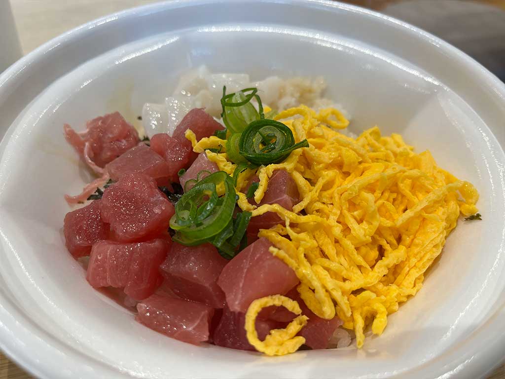 さよなら、フリスビー。すき家の、海鮮ちらし丼