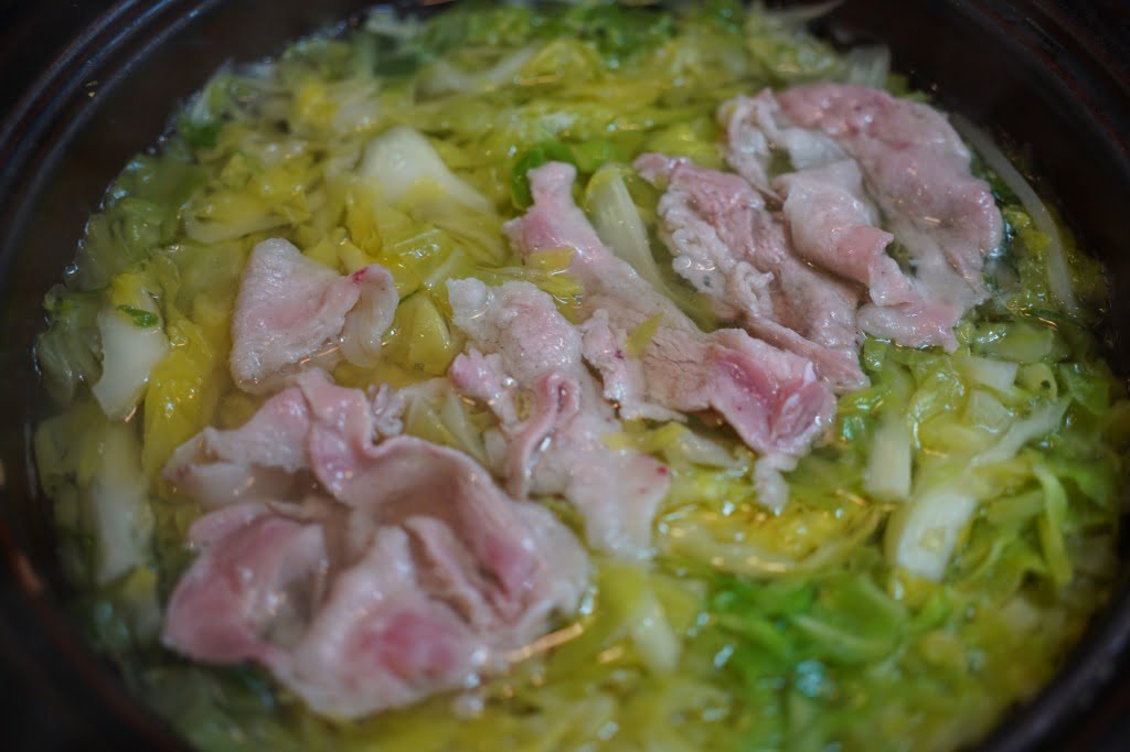 春キャベツと岩中豚のあごだし鍋