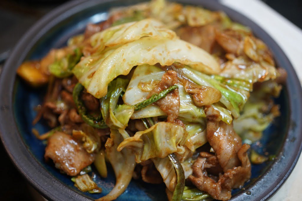 回鍋肉に見えるけど全然違う、豚とキャベツの味噌炒め中華風