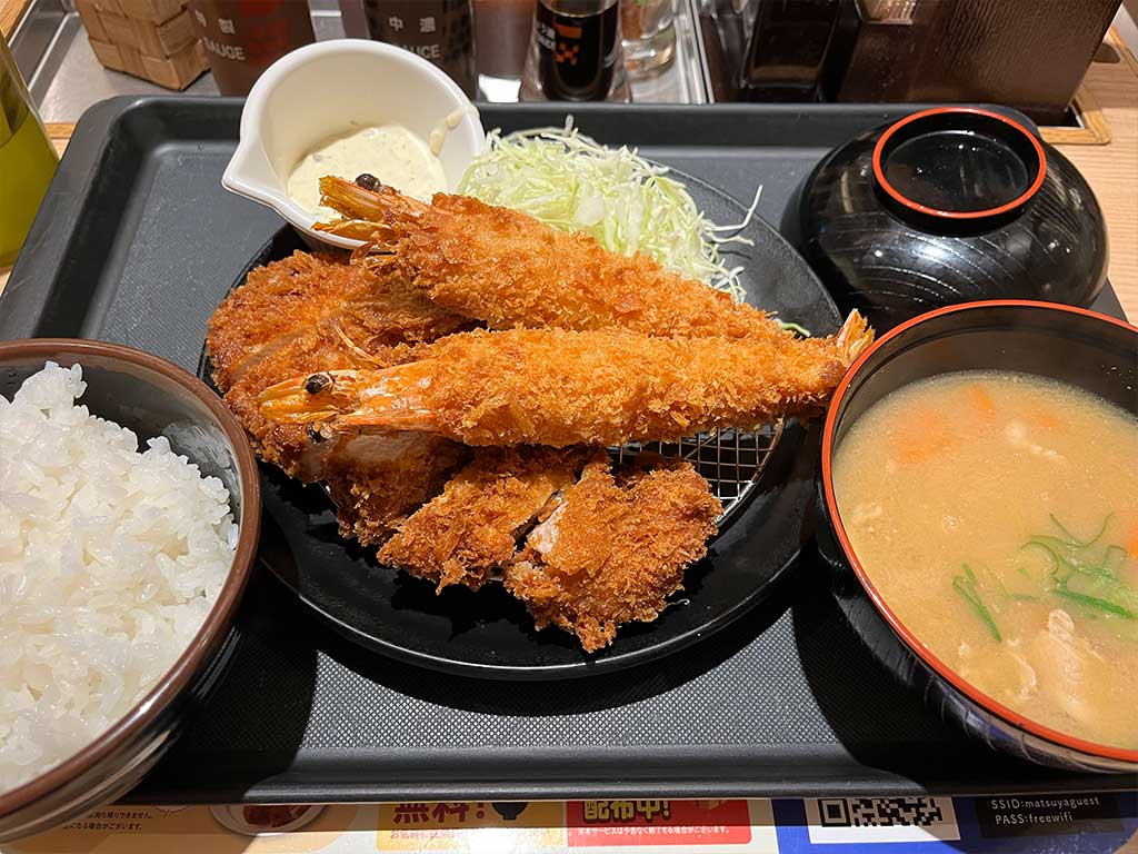 これは神。とんかつ松のや、超厚切りロースカツ＆有頭大海老2尾定食