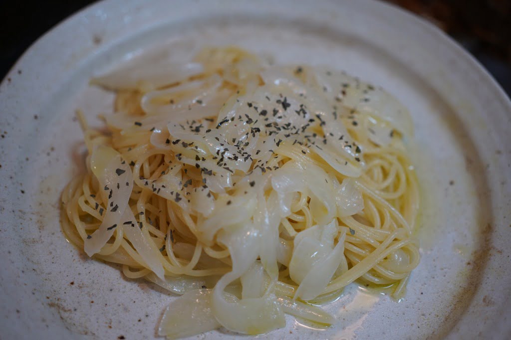 淡路島たまねぎとニンニクのスパゲッティ