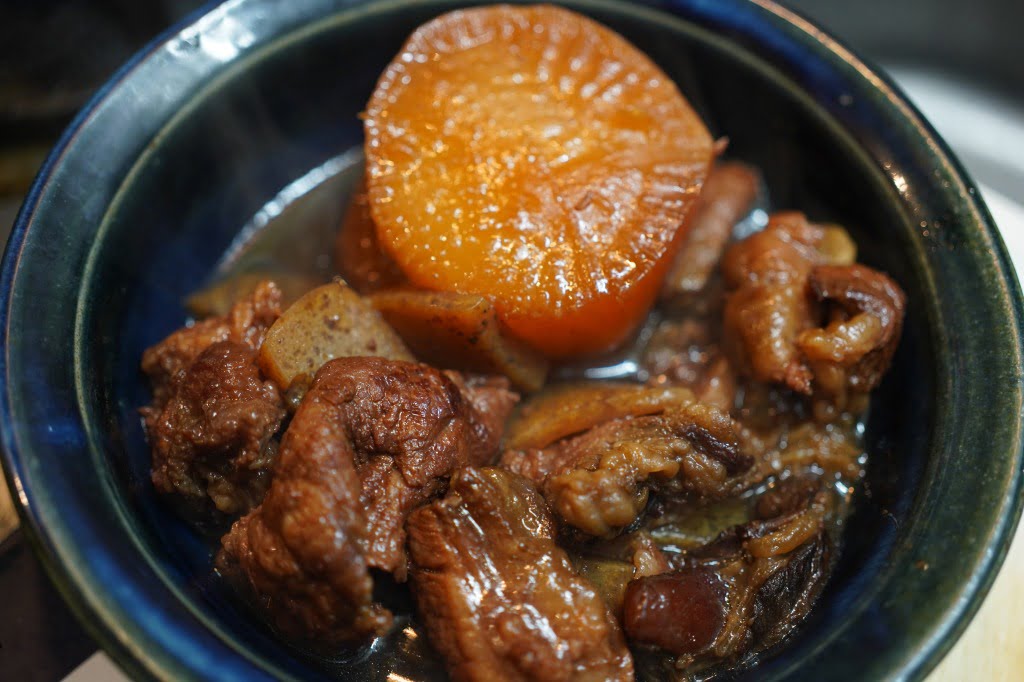 シンプルに旨い、和牛すじこんにゃく味染み大根煮