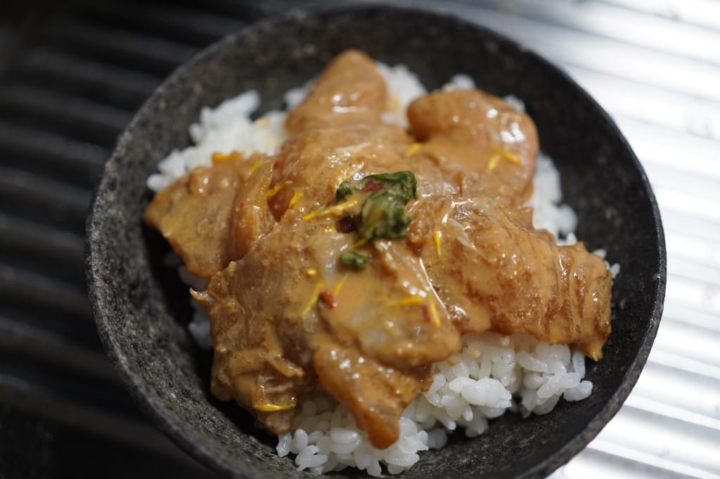 鯛のゴマだれ漬け丼