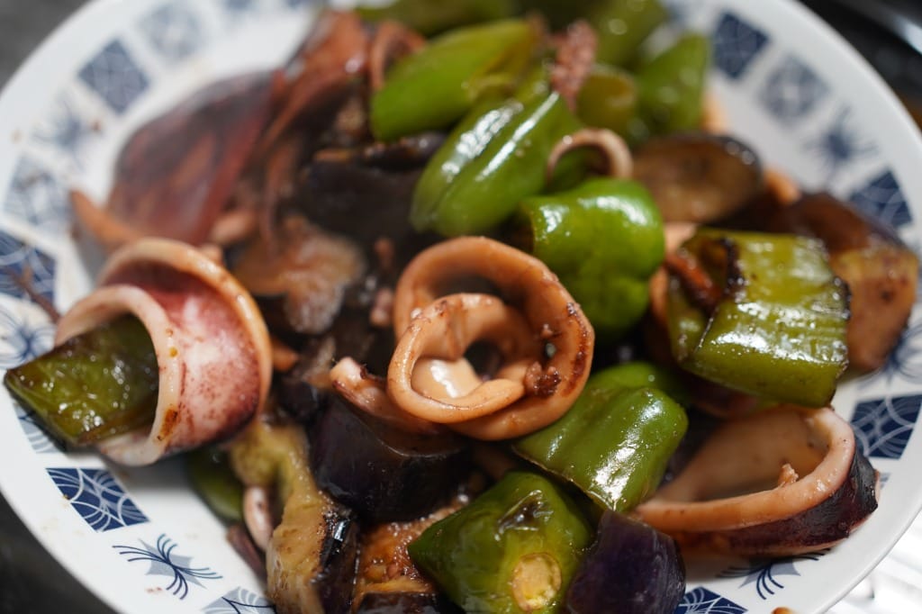 イカちなすとピーマンの赤味噌ぶつ切り炒め