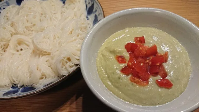 野郎飯流・絹ごしアボカド素麺