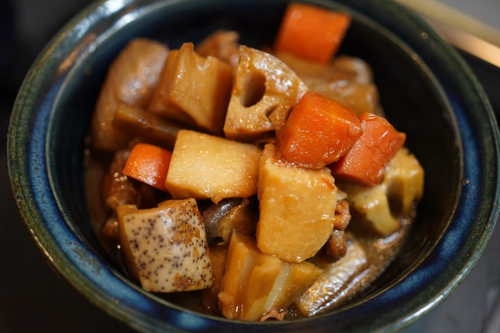 出汁を使わず炒め煮で美味しく作る筑前煮