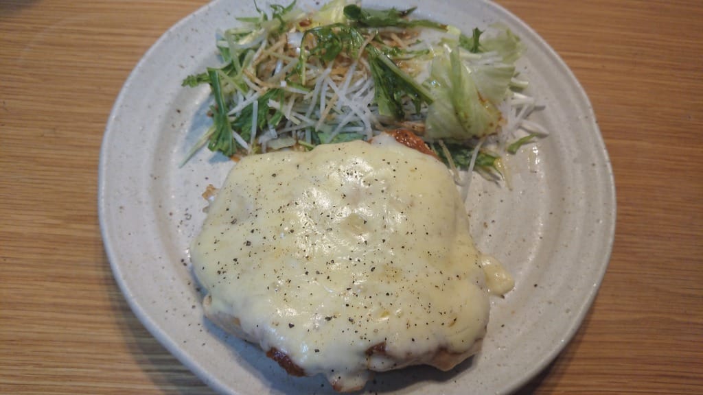 フライパンで作るパリパリチキンソテーピザ職人風