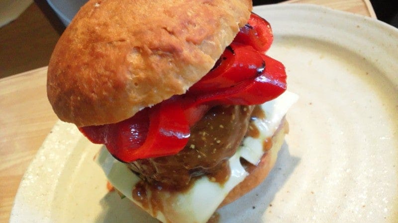 野郎飯流・漢のデミソースチーズハンバーガー