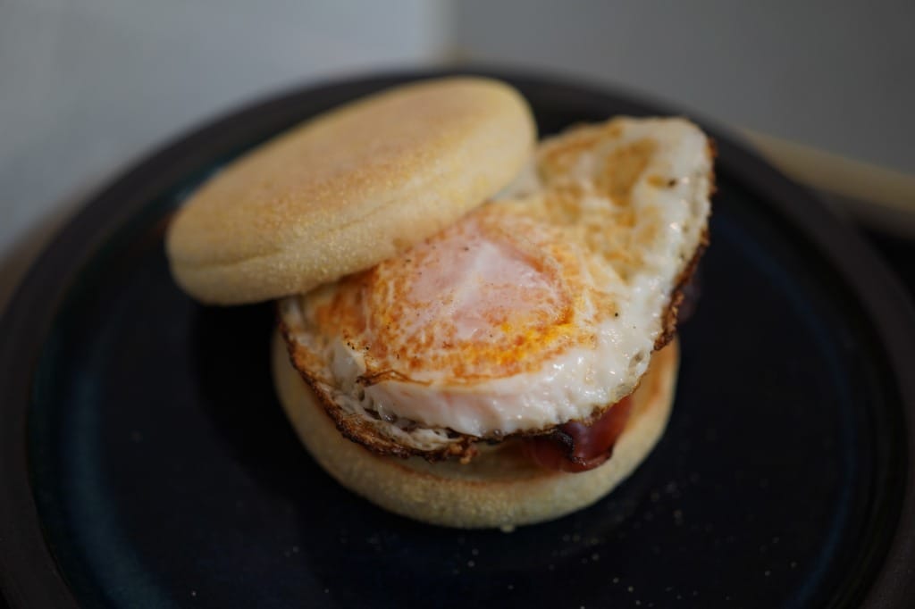 自宅で作る激うまベーコンエッグマフィン