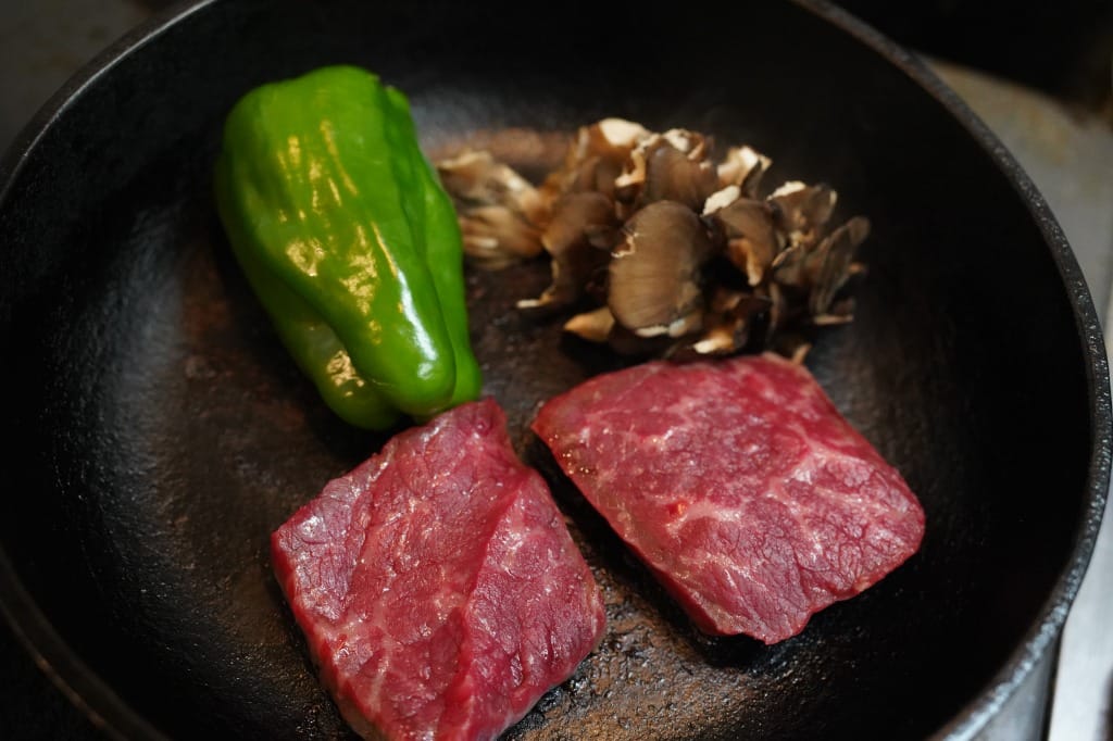 厚切り焼肉と超簡単ごま塩ニンニクタレ