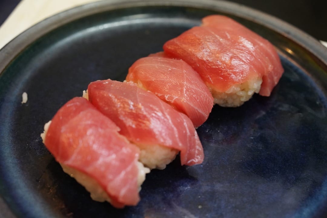 自宅で握る、マグロの握り寿司