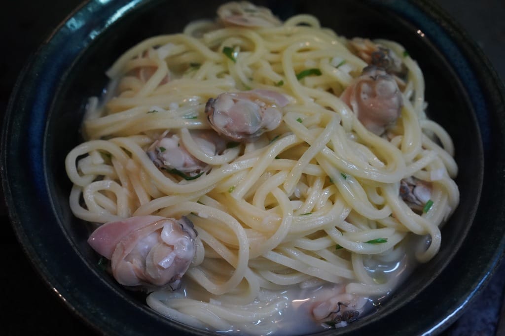 カラヒグ麺で作る、ハマグリのボンゴレビアンコ