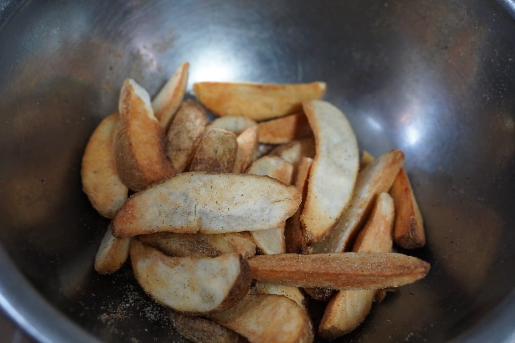 レコルトエアーオーブンで作るノンフライスパイスポテト