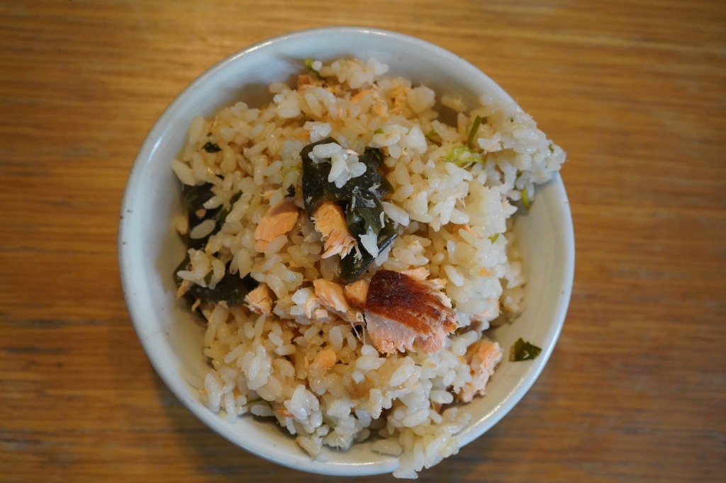 焼き鮭と三つ葉の炊き込みご飯